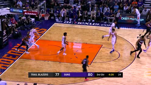 【NBA集锦】太阳防守出大问题 利拉德如闯空城内线上篮