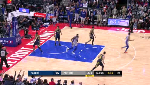 【NBA集錦】動(dòng)畫片里才有的動(dòng)作 格里芬最后時(shí)刻空接三分打板命中