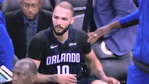 【NBA集锦】富尼耶运球1v3过人 在詹姆斯面前轻松上篮