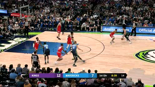 【NBA集錦】獨(dú)行俠雙星連線 東契奇助波爾津吉斯反跑空切上籃