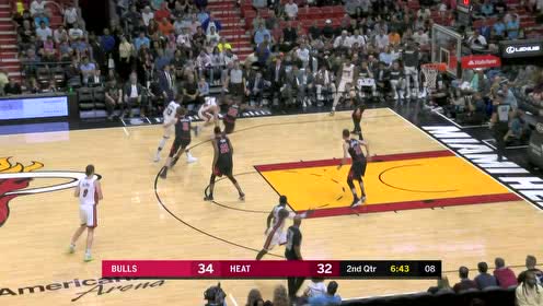 【NBA集锦】希罗干拔三分轰出 萨托兰斯基空切打板回击