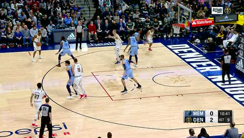 【NBA集锦】普拉姆利见缝插针造杀伤 杰克逊底角突施冷箭予以反击