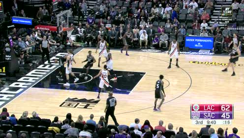 【NBA集錦】振奮士氣的一球！希爾德連線霍姆斯空接暴扣