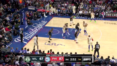 【NBA集錦】字母歌被妥妥安排 科爾克馬茲連續(xù)兩記三分還有一個加罰