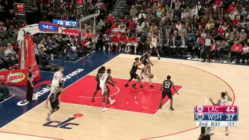 【NBA集锦】逐渐兑现天赋 小布朗弧顶三分飙中