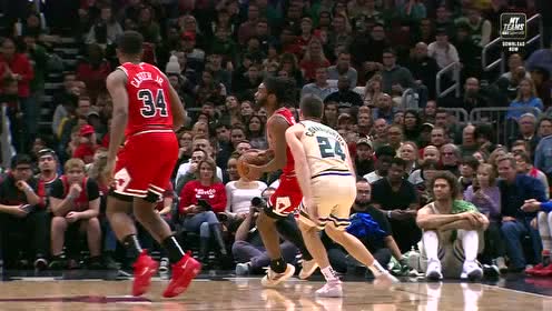 【NBA集锦】樱木花道式的连续起跳盖帽! 康诺顿神奇回头大帽送怀特