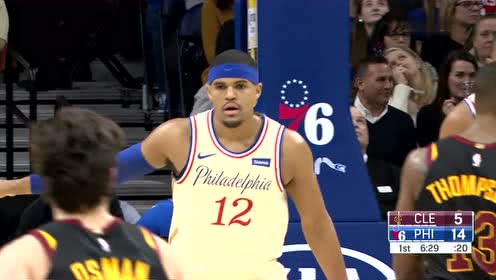 【NBA集錦】西蒙斯半場高拋哈里斯空接扣籃 湯普森籃下吃餅雙手扣籃回敬