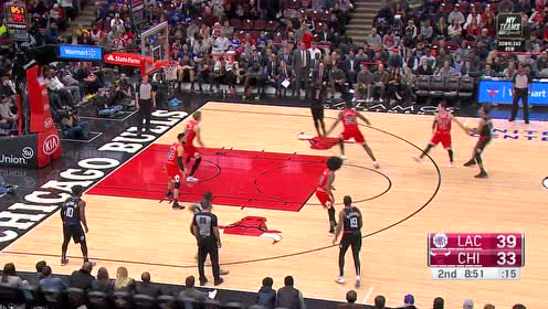 【NBA集锦】就问你气不气!卡特犹如肉墙双臂强阻哈雷尔