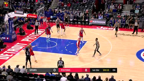 【NBA集锦】关键时刻止血 怀特底角接球干拔三分命中