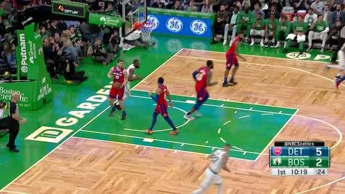 【NBA集錦】看死踉蹌實(shí)則不慌 布朗低位單吃強(qiáng)打得手