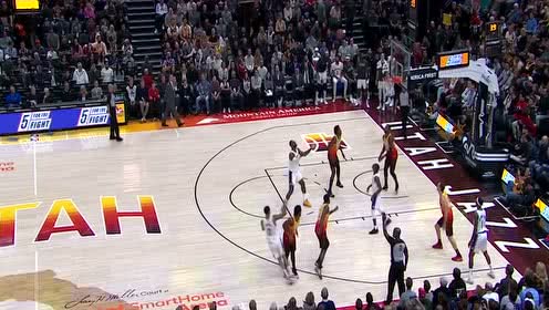 【NBA集錦】真正的強心臟 庫茲馬連續(xù)兩節(jié)壓哨三分引爆全場