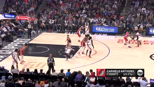 【NBA集錦】企業(yè)級擋拆配合 路威喂餅哈雷爾飛身炸扣