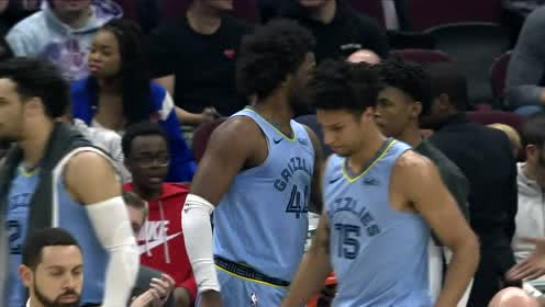 【NBA集锦】这个feel倍儿爽!所罗门-希尔跳投打进压哨