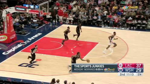 【NBA集锦】重新回到大众视野 马辛米双手血腥补扣