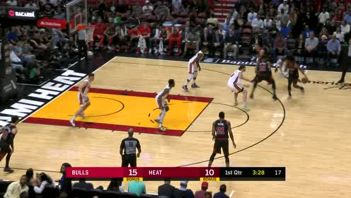 【NBA集锦】赛迪斯杨突然启动斜刺杀篮下 硬刚琼斯飞身上篮打2+1