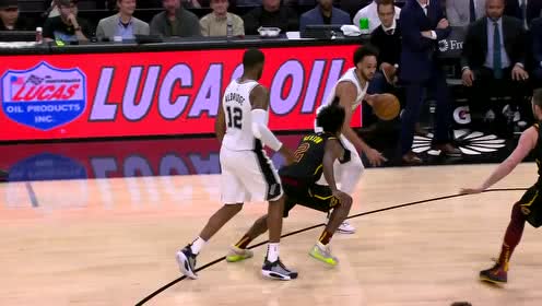【NBA集錦】過你就像過馬路 懷特生突籃下打成2+1