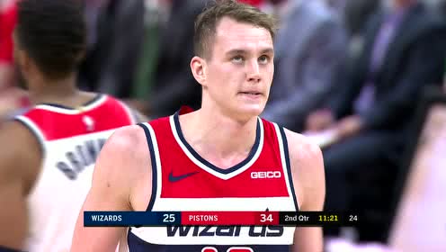 【NBA集锦】变向强突过掉莫里斯!帕塞克尼克斯超慢的三步上篮打成2+1