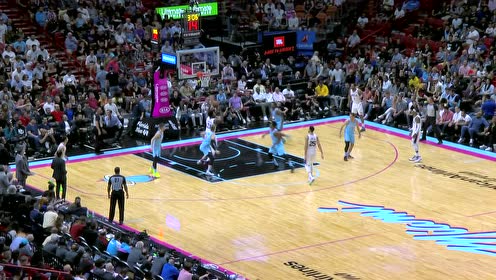 【NBA集锦】西蒙斯精准反吊恰到好处 大帝心领神会顺下暴扣无视犯规2+1