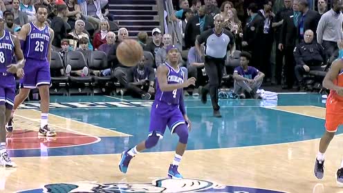 【NBA集錦】敢在我頭頂造次？羅齊爾腳踩彈簧沖天劈扣送上2+1