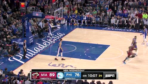 【NBA集锦】大帝面前毫不畏惧 阿德巴约双臂鲨式重扣挂筐示威