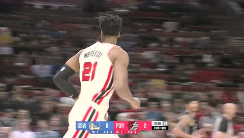 【NBA集锦】一个挡拆打穿防线!利拉德妙传怀特塞德双手重扣