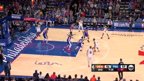 【NBA集錦】約基奇擋拆之后往外彈 接球就投三分命中