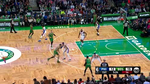 【NBA集锦】化身外线移动炮台 沃克接球就投三分炮轰篮筐