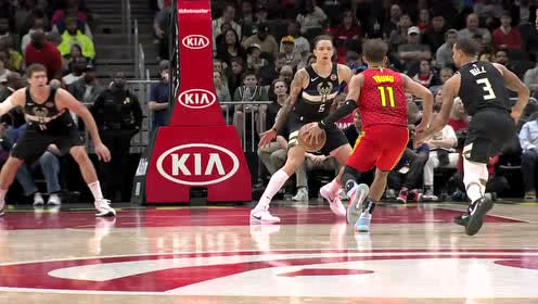 【NBA集锦】又遭伤病！ 特雷杨脚踝不慎扭伤被队友搀扶下场