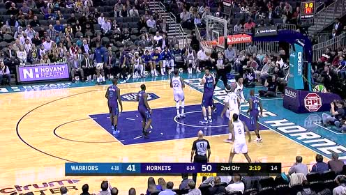 【NBA集錦】拉塞爾千里走單騎 突破2+1搭弓三分再來禁區(qū)突破到賬8分
