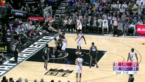 【NBA集錦】你怎么這么穩(wěn) 洛杉磯喬幫主頂著防守人打進中距離
