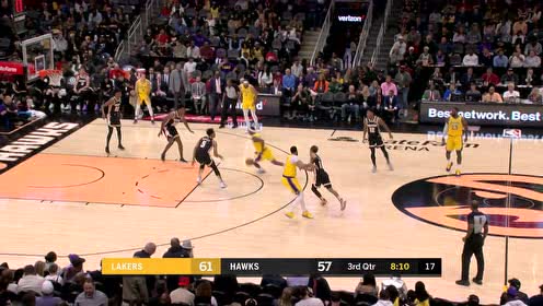 【NBA集锦】凶猛护球 波普人群中艰难把球扔进强打2+1得分上双
