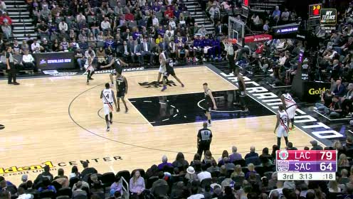 【NBA集錦】無解的個人單打！小卡面對雙人包夾中距離再進