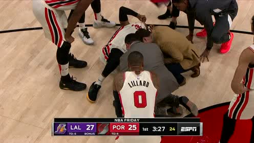 【NBA集錦】胡德奮不顧身?yè)尰@板 落地抻到跟腱痛苦倒地被攙扶下場(chǎng)