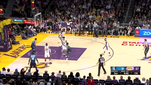 【NBA集錦】湖人今日防守豆腐渣 鮑威爾籃下輕松暴扣