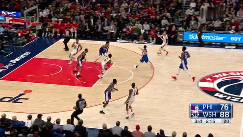 【NBA集锦】回头望月送妙传 布朗助飞马辛米双臂炸筐