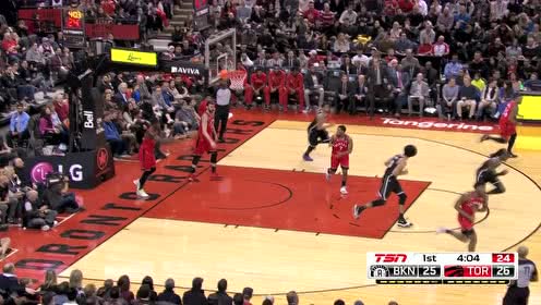 【NBA集锦】丁威迪迈开大步快马反击 顶着防守强行上篮打进