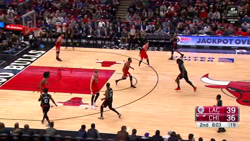 【NBA集锦】这一条龙我看傻了 哈雷尔纵贯全场撕裂公牛防线打进2+1