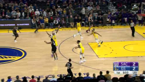 【NBA集錦】防線如同篩子 巴恩斯快下接妙傳完成滑翔暴扣