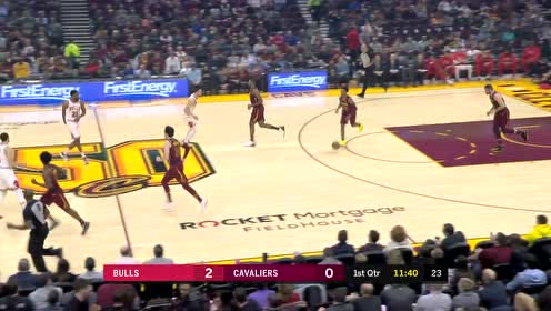 【NBA集锦】轻松完成热身 赛迪斯-杨篮下伺机接球勾手取首分
