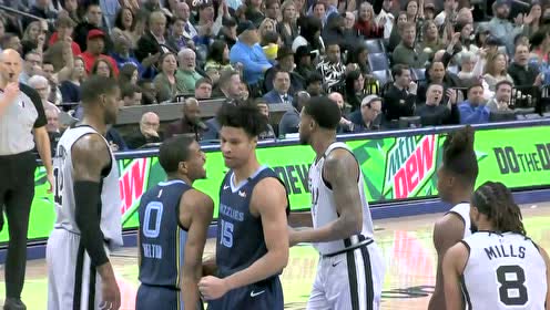 【NBA集锦】把禁区搅得天翻地覆 克拉克抓下篮板强起获得加罚