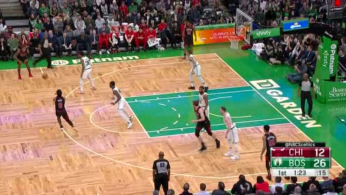 【NBA集锦】观众小奶音不停喊防守 科比怀特突进内线轻松上篮