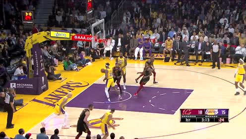 【NBA集錦】霍華德空接大力灌籃 樂福翻身高難度跳投