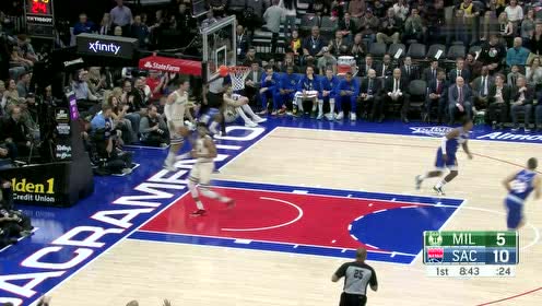 【NBA集錦】神機妙算小狐貍 福克斯機敏搶斷長驅(qū)直入上籃得手
