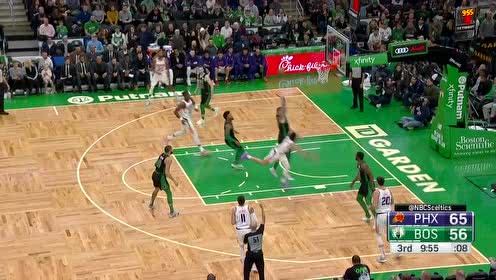 【NBA集錦】進(jìn)攻狀態(tài)無(wú)可阻擋 布克強(qiáng)突泰斯高難度上籃還能進(jìn)