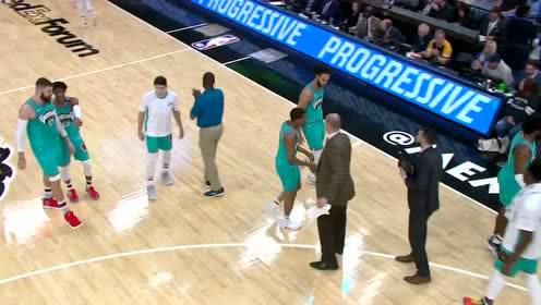 【NBA集锦】科尔直接怒了 梅尔顿转换三分命中勇士开节一分钟就暂停