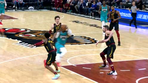 【NBA集錦】給個機(jī)會吧我很能打的 克勞德蠻牛沖鋒碾壓防線打成2+1