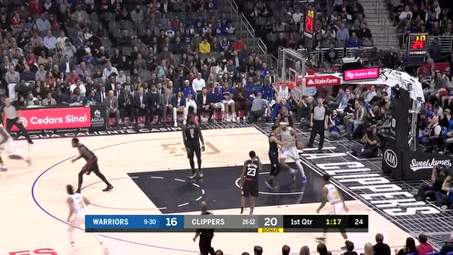 【NBA集锦】该我上场表演了!考利斯坦禁区驻扎连续暴扣得分难阻挡