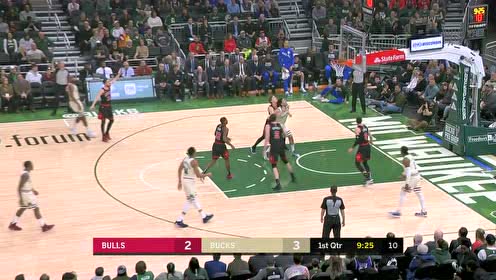 【NBA集锦】那个男人又回来了 米德尔顿外线莲花步手起刀落