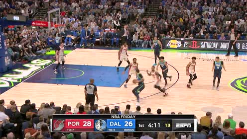 【NBA集锦】提前预演三分大赛？东契奇火热三分轻松逆转局面