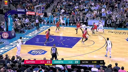 【NBA集錦】炸了！蒙克隔著隊(duì)友和對(duì)手戰(zhàn)斧暴扣 替補(bǔ)席陷入瘋狂